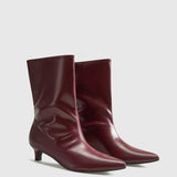 Élise | Minimalistische Leder-Stiefeletten in Burgunderrot