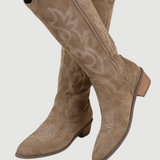 Cowboy-Boots aus Wildleder – Western-Chic für stilvolle Auftritte
