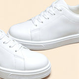 Minimalistische weiße Sneaker – Perfekt für jeden Anlass