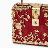 Luxus-Acryl Clutch in Himmelblau mit barockem Golddekor – Vintage-inspirierte Abendtasche