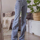 Flared Jeans mit Stern-Applikation – Hoher Bund & Vintage-Stil für Trend-Looks