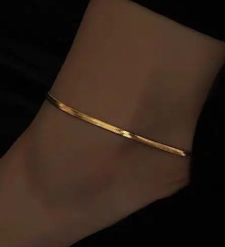 Sophie | Zeitloses Clara Fußkettchen in  Silber Zendoo.de