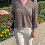 Gerippter Strickpullover mit Kragen