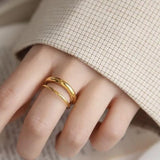 Aria | Gold Ton Glänzen Unendlicher Bandring