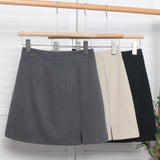 Elizabeth | Rücken-Reißverschluss Minirock mit dezentem Schlitz