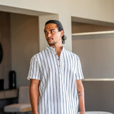 Charles | Gestreiftes Herren-Sommer Leinenhemd mit Stehkragen