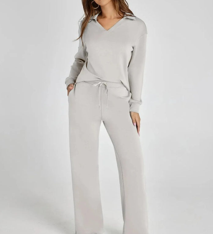 Damen Freizeitanzug mit Zipper-Pullover und weiter Hose