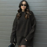 Elegantes Zweiteiler Set mit Strickpullover und Rock – Modischer Alltagslook