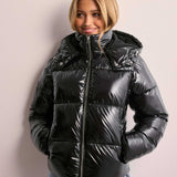 Damen Glanz-Pufferjacke Schwarz – Warme Steppjacke mit Kapuze