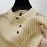 Elegantes Polo Shirt mit klassischem Kragen und modernem Design