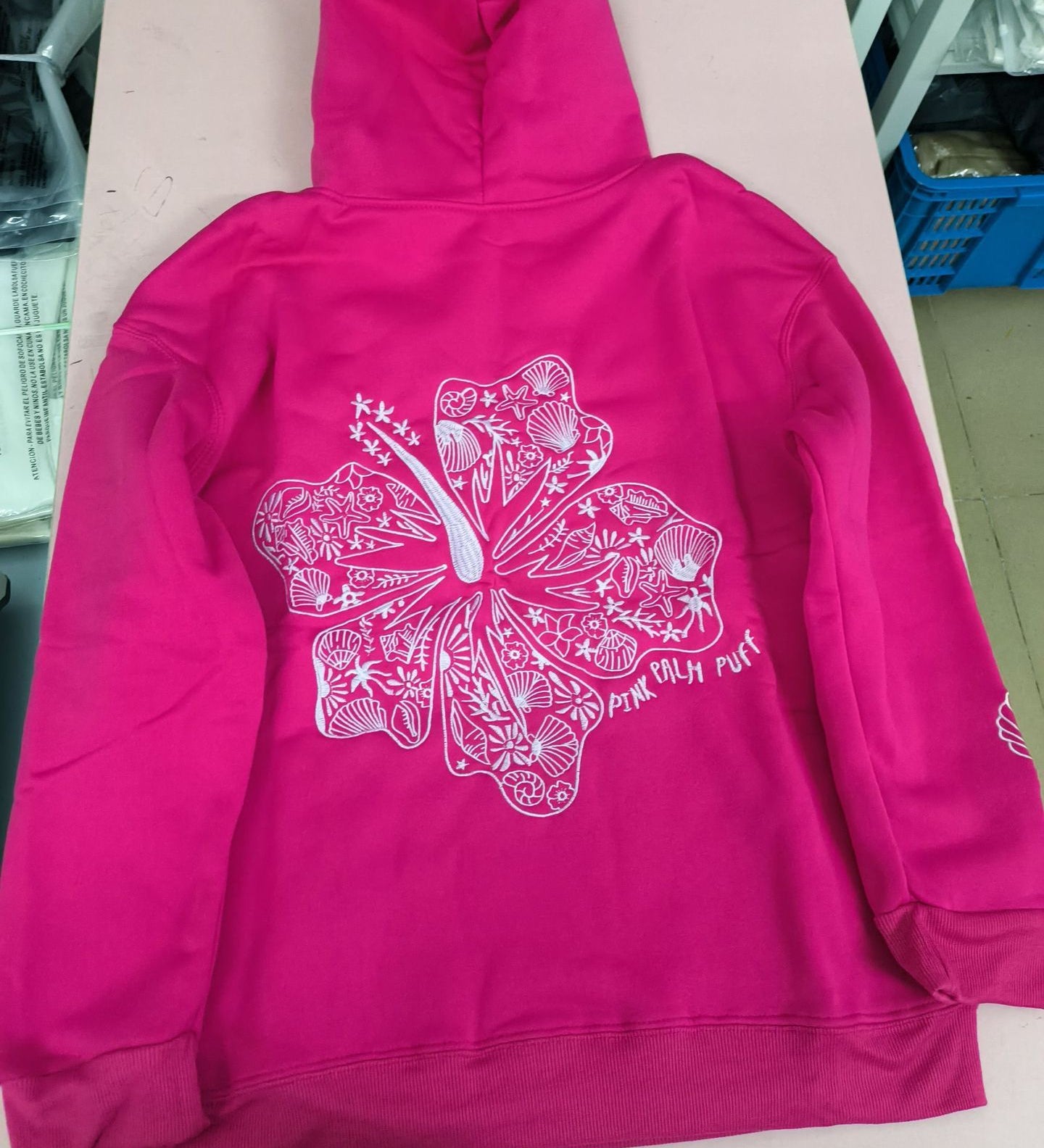 Surf Wave Kapuzenpullover mit Stickerei – Lässiger Hoodie im Strandstil