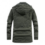 Wattierte Winterjacke mit Kapuze – Robuste Outdoorjacke für kalte Tage