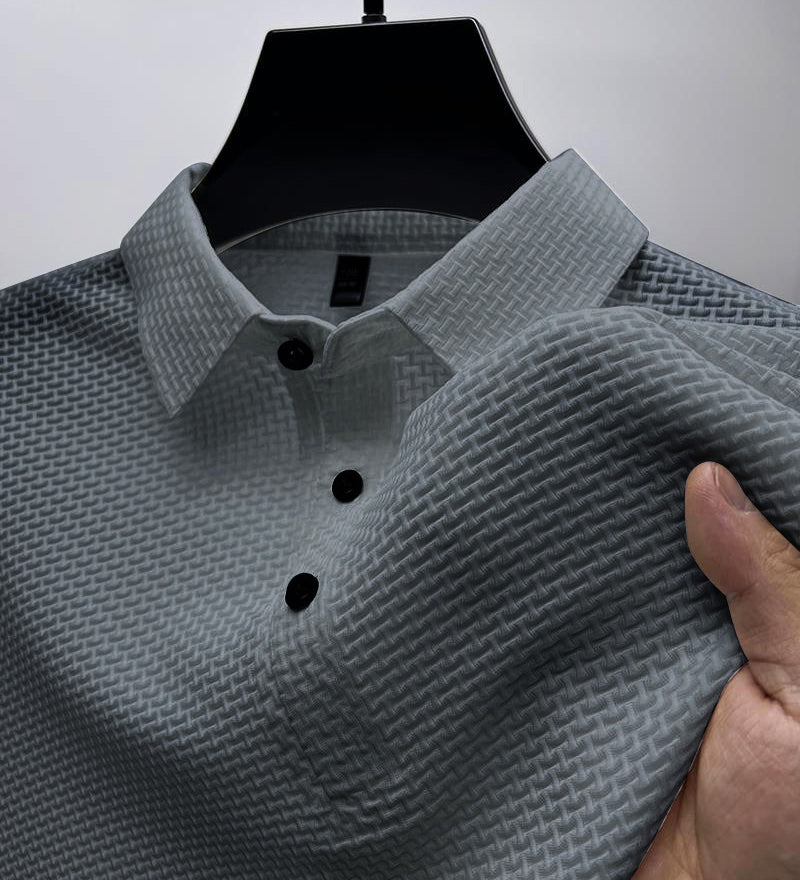 Elegantes Polo Shirt mit klassischem Kragen und modernem Design