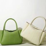 Beatrix | Stilvolle grüne Leder-Tasche mit minimalistischem Design