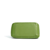 Beatrix | Stilvolle grüne Leder-Tasche mit minimalistischem Design