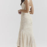 Schulterfreies Spitzen-Abendkleid mit figurbetonter Passform