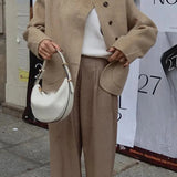 Courtney | Oversized Wolljacke mit asymmetrischer Knopfleiste und großen Taschen