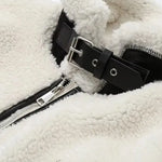 Dominique | Lässige Jacke mit Pelzkragen und Farbblockierung Zendoo.de