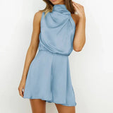 Damen-Satin-Overall mit Neckholder und kurzen Beinen