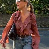 Transparente Volantbluse in Braun – Feminin, Elegant & Ausdrucksstark