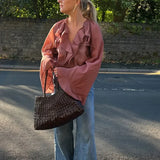 Transparente Volantbluse in Braun – Feminin, Elegant & Ausdrucksstark