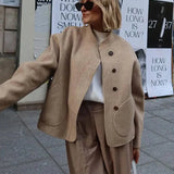 Courtney | Oversized Wolljacke mit asymmetrischer Knopfleiste und großen Taschen