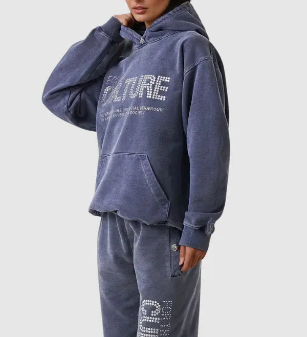 Sabina | Bequemer Hoodie mit Modernem Culture-Design – Stil und Komfort vereint Zendoo.de