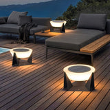 Solarbetriebene LED-Außenlampe mit geometrischem Design