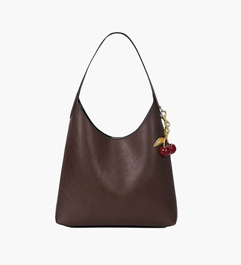 Amelia | Stilvolle Damen-Tasche in Schwarz mit Kirschanhänger – Zeitlos und einzigartig