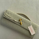 Finja | Geflochtene Clutch aus Kunstleder