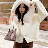 Damen Strickjacke Grau mit Kapuze und Kunstpelz – Warme Winterjacke