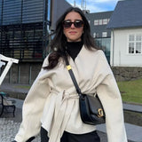 Eleganter Cardigan mit Bindegürtel und V-Ausschnitt – Stilvoller Begleiter für Herbst & Winter