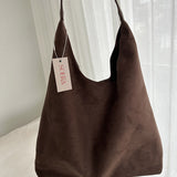 Olga | Minimalistische Schultertasche aus Wildleder