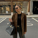 Merle | Klassischer Blazer aus Wildlederimitat in Braun