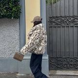 Cecilia | Kurze Kunstfelljacke mit Tiermuster