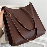 Stella | Minimalistische Schultertasche aus Kunstleder