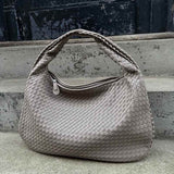 Charlyne | Große geflochtene Hobo-Tasche