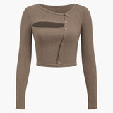 Amira | Asymmetrisches Langarm-Top mit Cut-Out & Knopfdetails