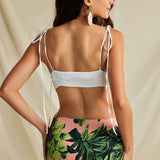 Elizabeth | Ein Stück Satin-Top mit verstellbaren Schnürträgern & Knotendetail