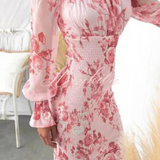 Romantisches Off-Shoulder Bodycon Kleid mit Blumenprint – Figurbetontes Midikleid in Rosa für Sommer & Events