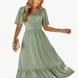 Midi-Sommerkleid mit V-Ausschnitt und Taillenbetonung – Locker & Feminin