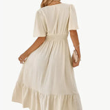 Midi-Sommerkleid mit V-Ausschnitt und Taillenbetonung – Locker & Feminin