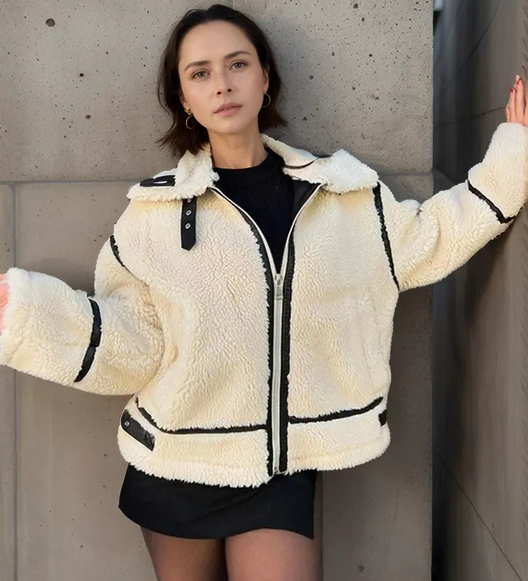 Dominique | Lässige Jacke mit Pelzkragen und Farbblockierung Zendoo.de