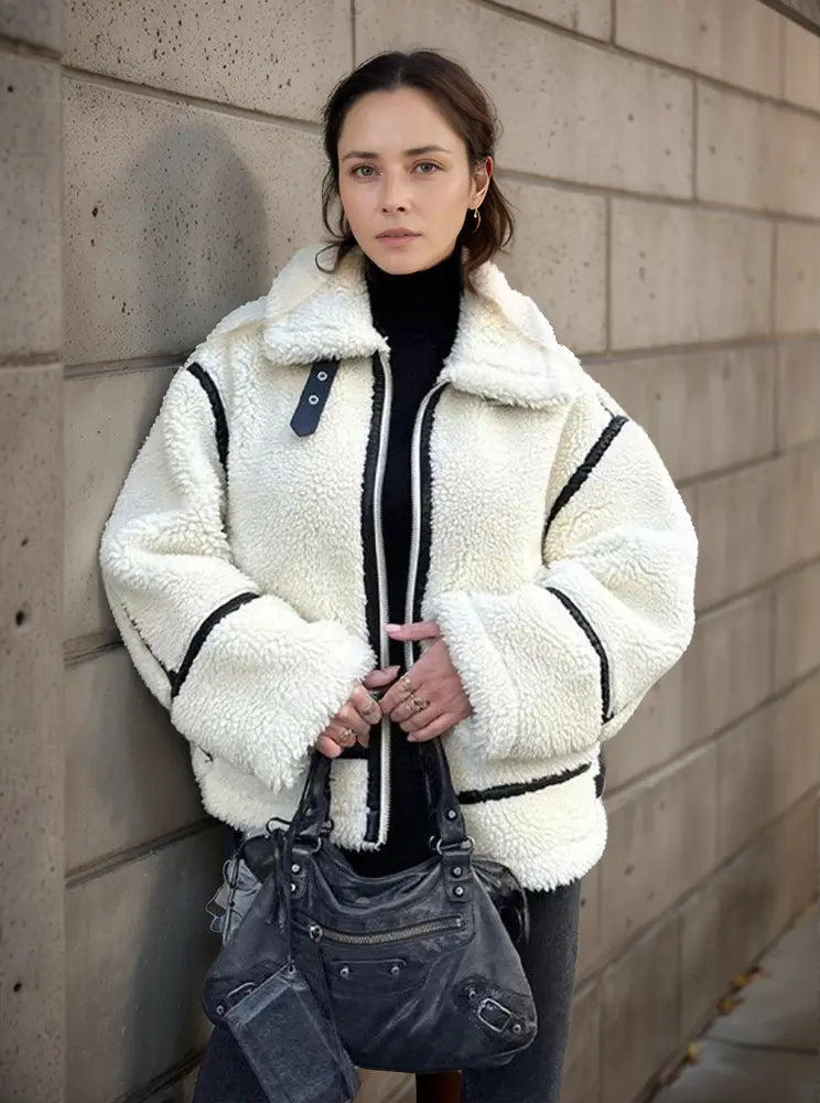 Dominique | Lässige Jacke mit Pelzkragen und Farbblockierung Zendoo.de