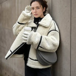 Dominique | Lässige Jacke mit Pelzkragen und Farbblockierung Zendoo.de