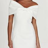 Elly | Schulterfreies Minikleid mit Schleifendetail