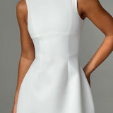 Celina – Weißes Minikleid mit Bubble-Rock & Rückenausschnitt | Elegantes Kleid