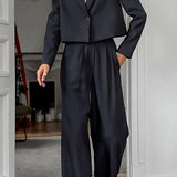 Feline | Moderner Blazer & Weite Hose für Stil.