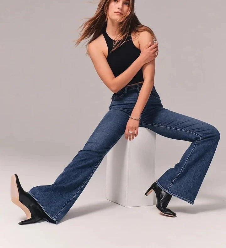 Sabina | Flared High-Waist Jeans |  trendy und stilvoll