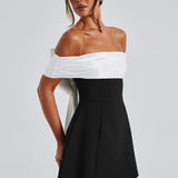 Delta | Schulterfreies Minikleid mit Kontrastierendem Oberteil